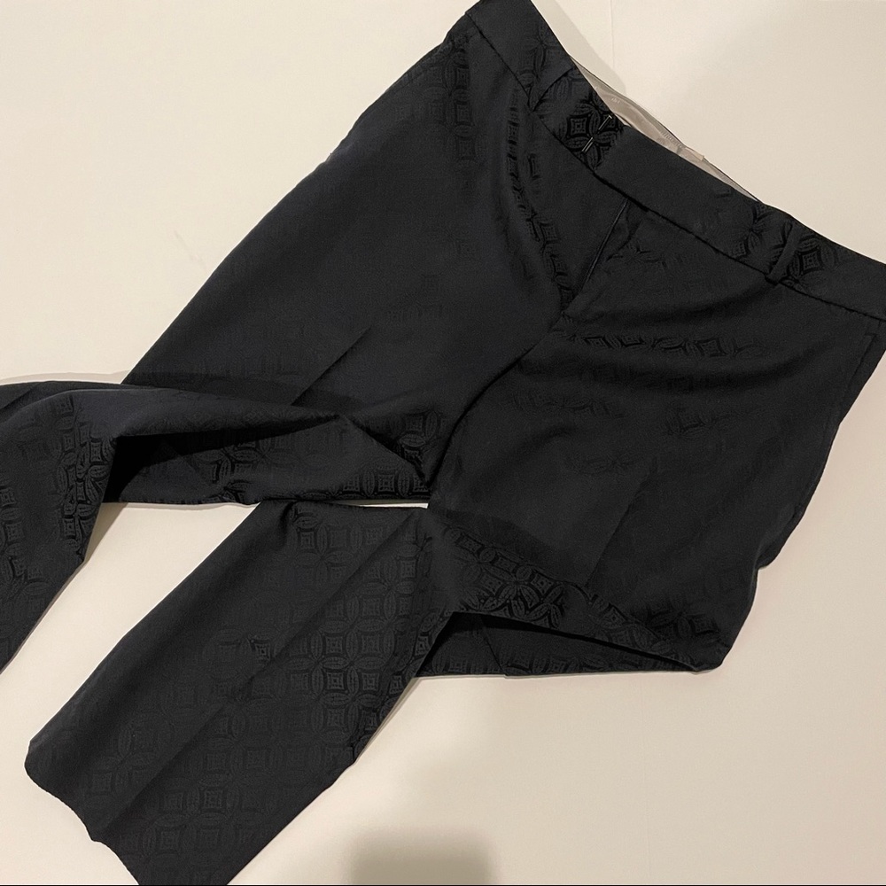 NAVY Banana Republic Hampton fit textured capri pants size 6 jacquard texture
